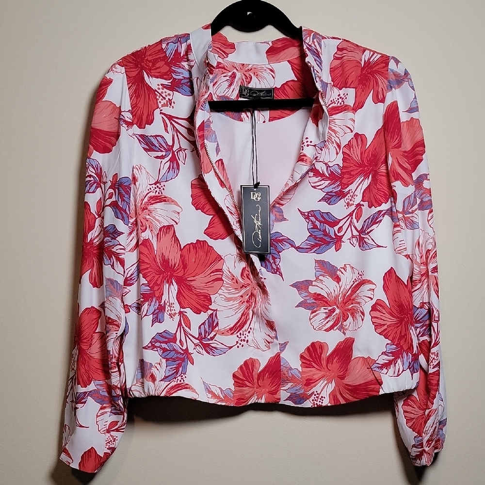 DG2 Diane Gilman Bomber Style Jacket. NWT. Size Small.